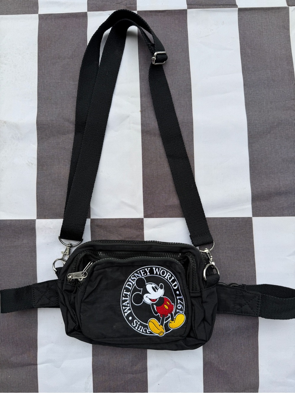Vintage Walt Disney World Parks Black Fanny Pack 3 Zipper & Shoulder Strap